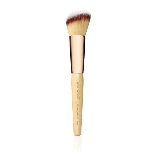 Brushes & Sponges 
- Blending/Contouring